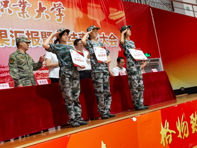 图5优秀队列代表.jpg
